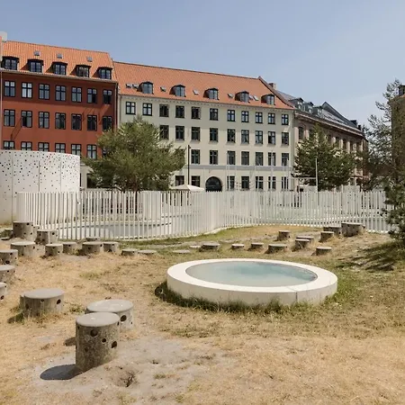 Luxury Penthouse - Private Balcony - Heart Of