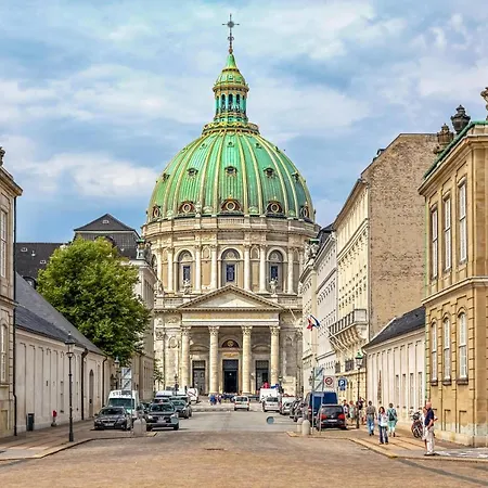 Luxury Penthouse - Private Balcony - Heart Of Apartman *