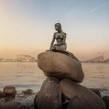 Luxury Penthouse - Private Balcony - Heart Of