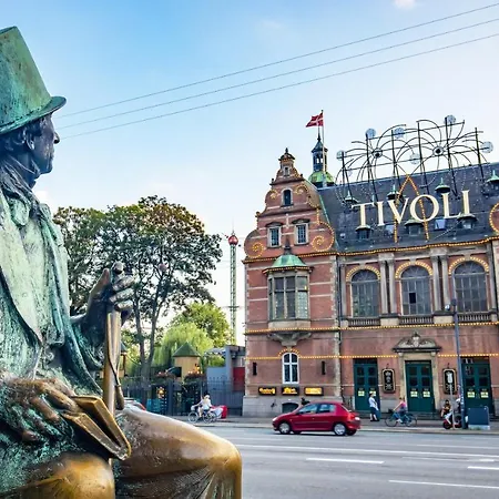 Luxury Penthouse - Private Balcony - Heart Of Apartment