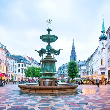 Luxury Penthouse - Private Balcony - Heart Of