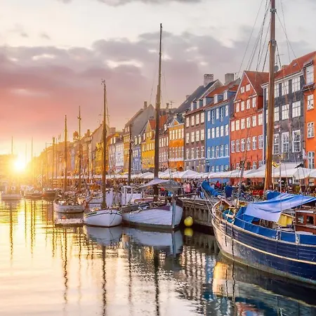 Apartment Luxury Penthouse - Private Balcony - Heart Of *