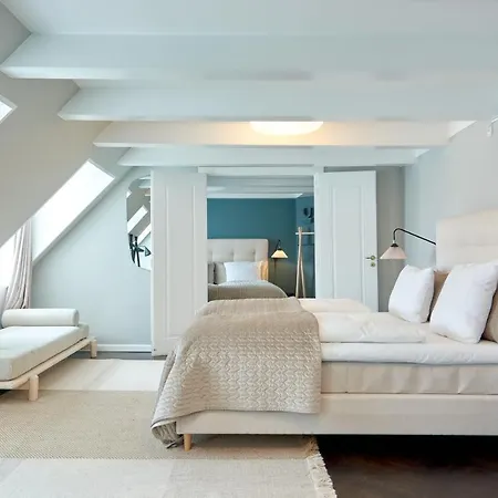 Luxury Penthouse - Private Balcony - Heart Of