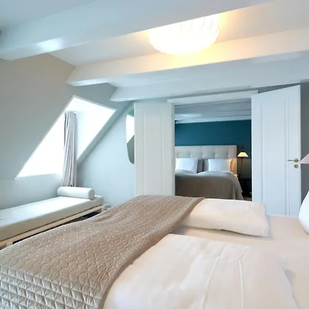 Luxury Penthouse - Private Balcony - Heart Of Apartment