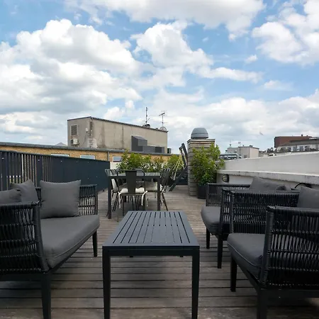 Luxury Penthouse - Private Balcony - Heart Of *