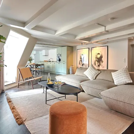 Luxury Penthouse - Private Balcony - Heart Of Apartment *