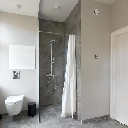 Luxury Penthouse - Private Balcony - Heart Of *