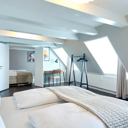 Luxury Penthouse - Private Balcony - Heart Of *