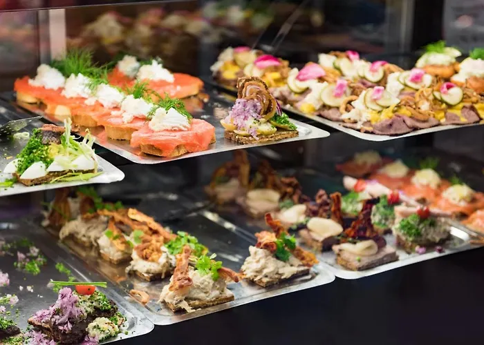 Luxury Penthouse - Private Balcony - Heart Of Apartman