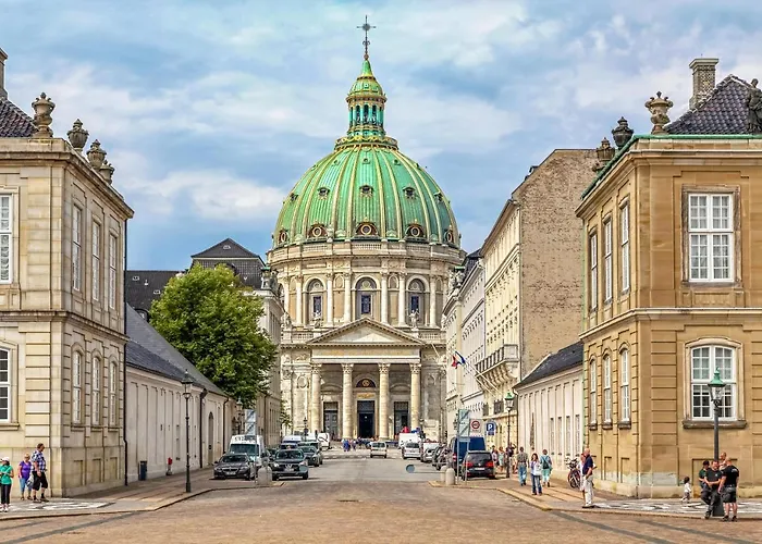 Luxury Penthouse - Private Balcony - Heart Of Apartman *