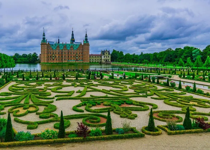 Luxury Penthouse - Private Balcony - Heart Of *