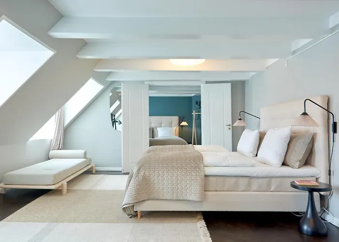 Luxury Penthouse - Private Balcony - Heart Of