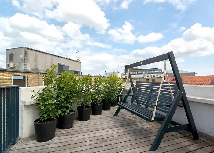 Luxury Penthouse - Private Balcony - Heart Of Apartman