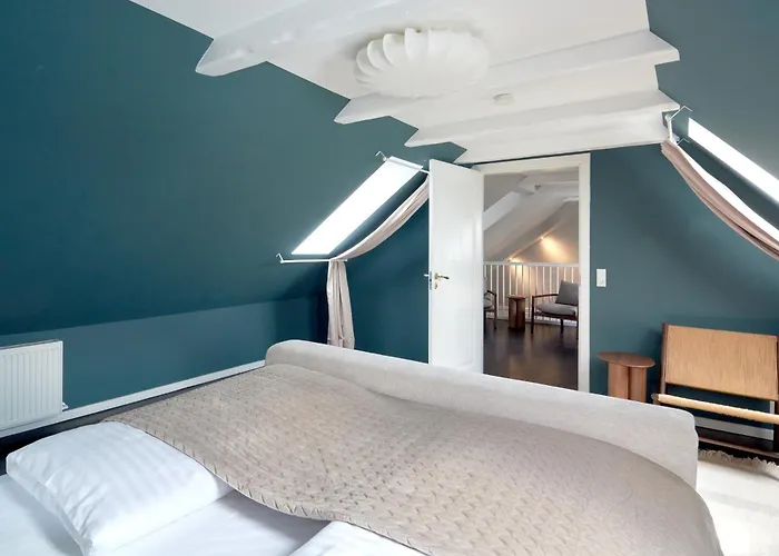 Luxury Penthouse - Private Balcony - Heart Of *