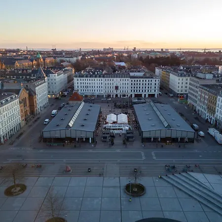 Luxury Penthouse - Private Balcony - Heart Of Appartement