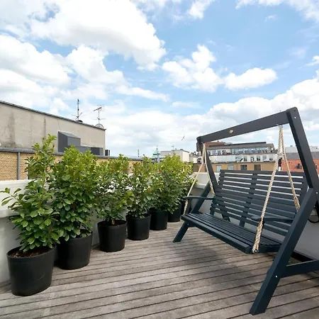 Luxury Penthouse - Private Balcony - Heart Of Appartement