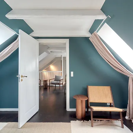 Luxury Penthouse - Private Balcony - Heart Of