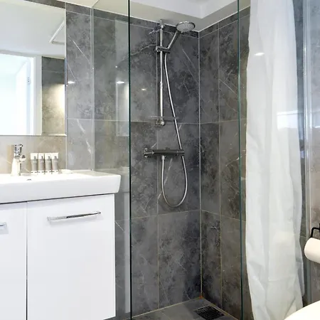 Luxury Penthouse - Private Balcony - Heart Of Appartement